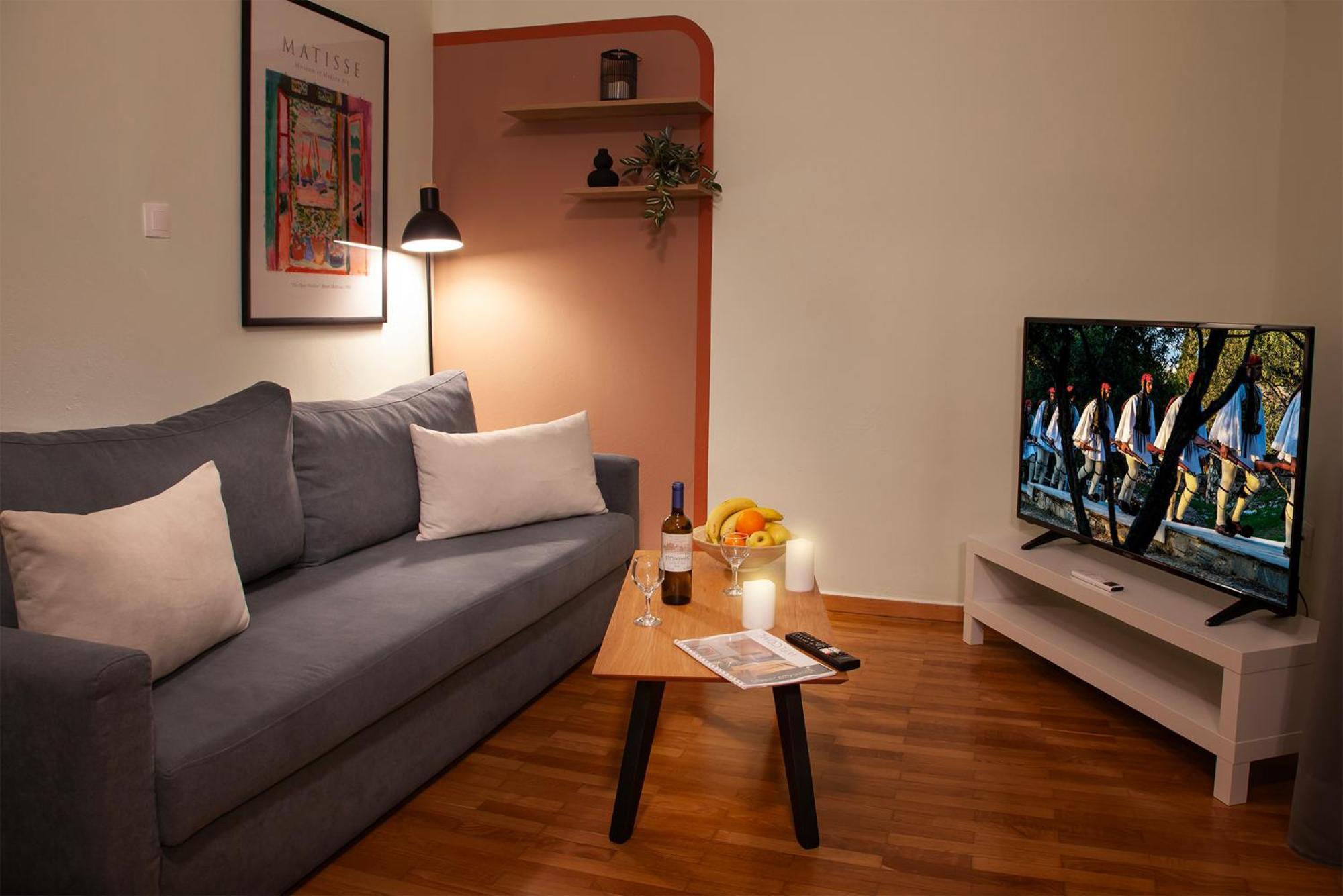 Aris123 By Smart Cozy Suites - Apartments In The Heart Of Athens - 5 Minutes From Metro - Available 24Hr Exterior photo